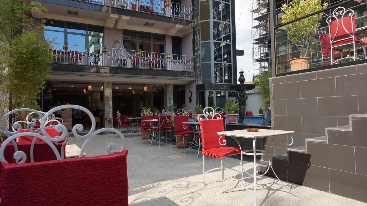 Elysee Tirana