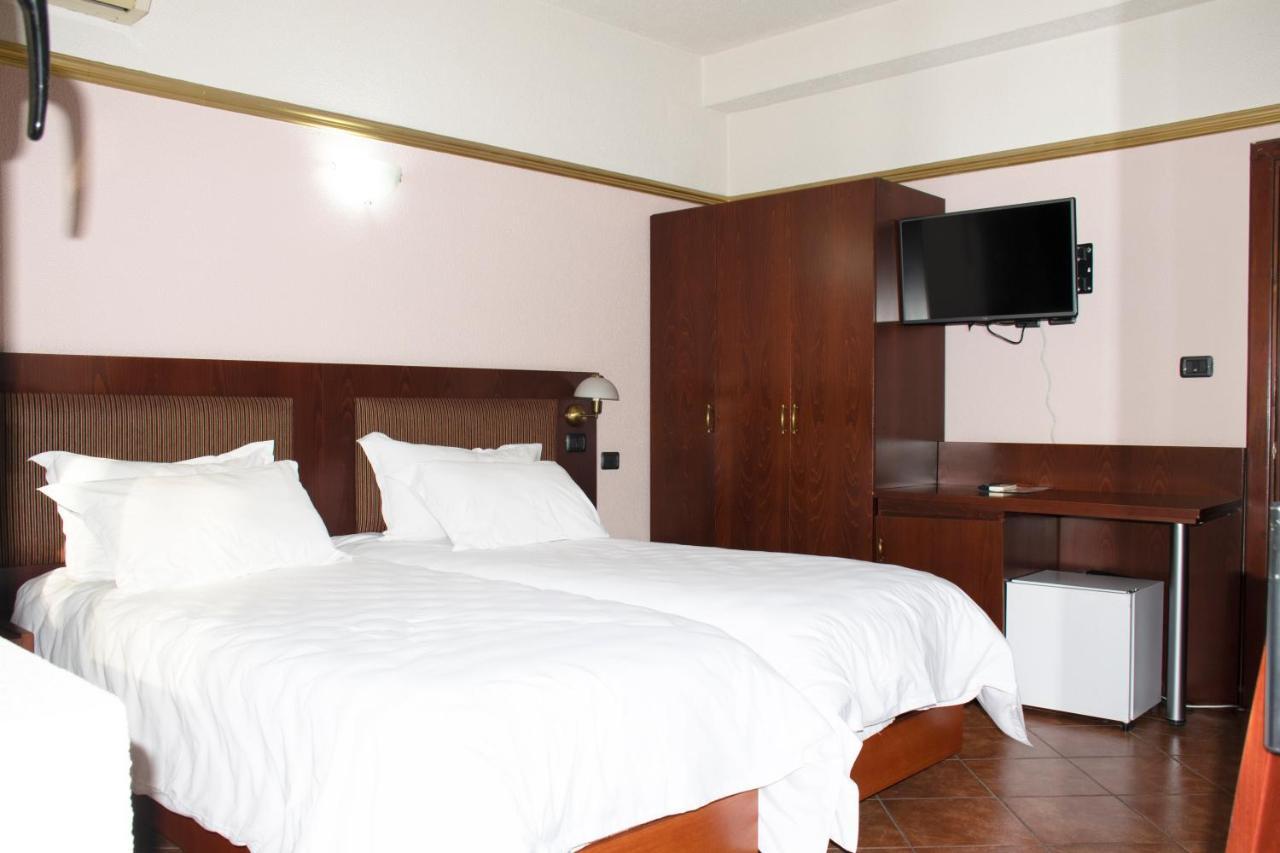 Elysee 4* Tirana