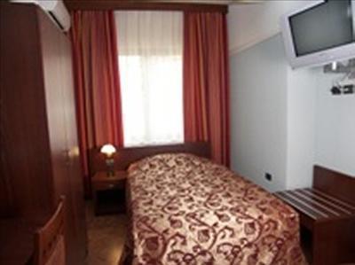 Elysee Hotel 4*