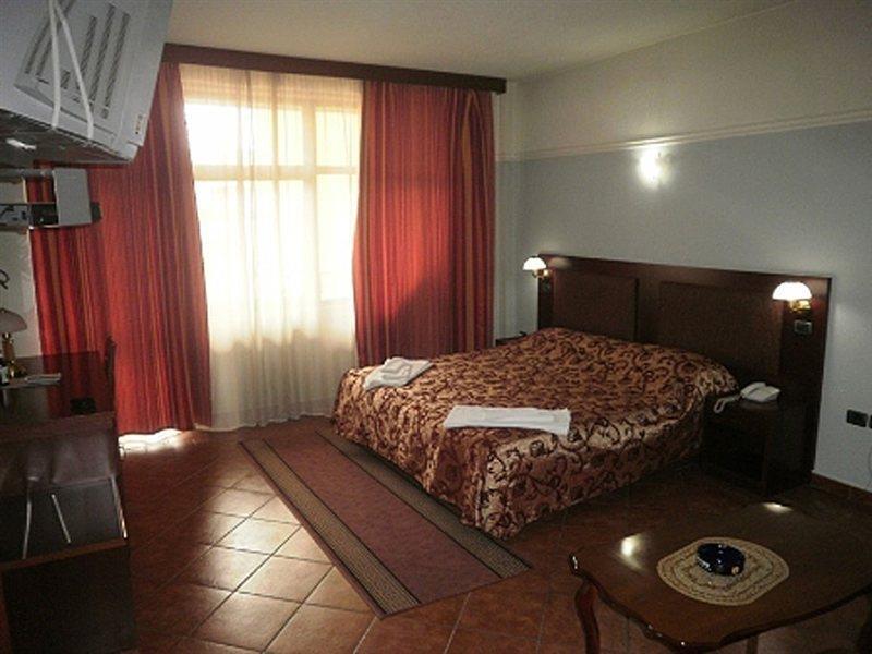 Hotel Elysee Tirana