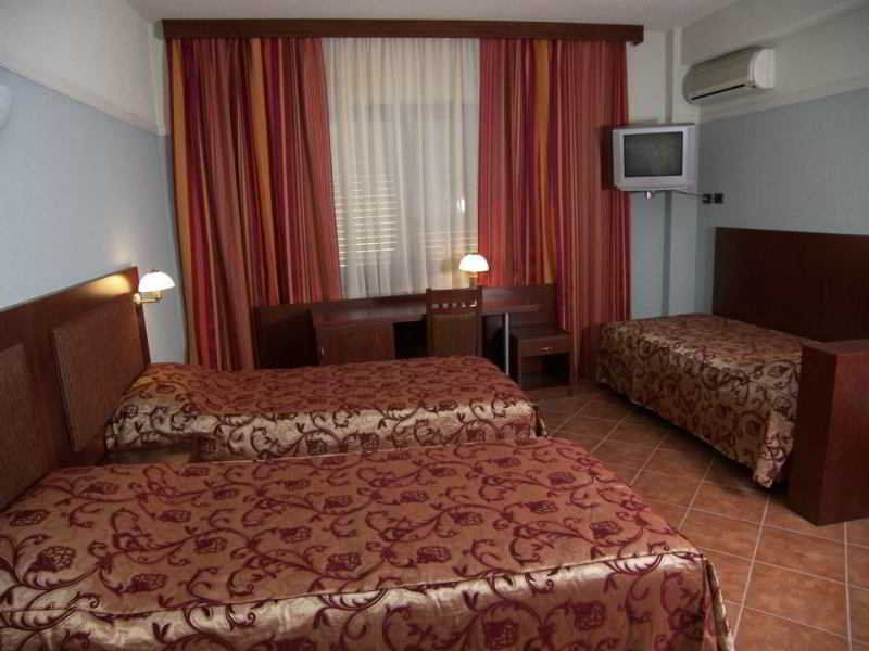 Elysee Hotel 4*